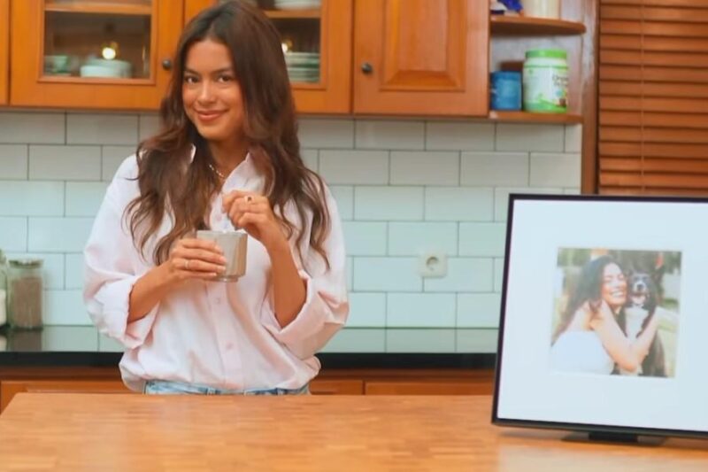 Samsung Music Frame Bisa Digantungkan pada Dinding Hampir Menyerupai Bingkai Foto