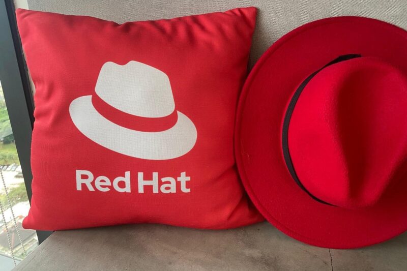 Red Hat Nilai Virtual Machine Penting dalam Infrastruktur Teknologi Informasi